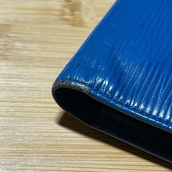 Louis Vuitton Epi International wallet - Picture 9 of 16